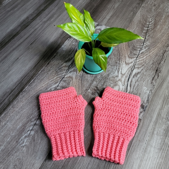 Cotton Candy Fingerless Gloves - Handmade Crochet Creation - Picture 4 of 7